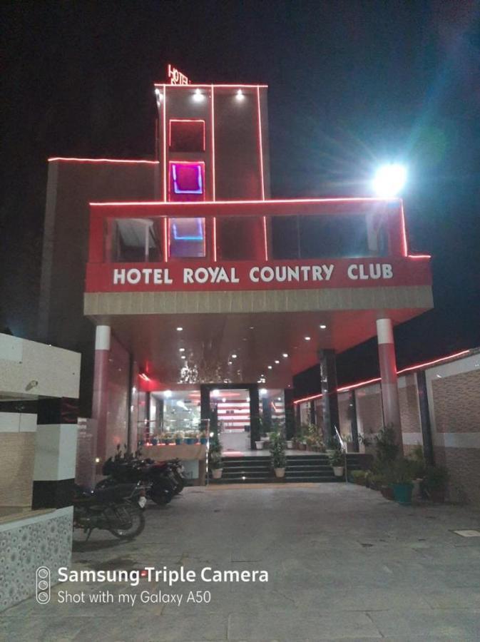 Hotel Royal Country Club Варанаси Экстерьер фото